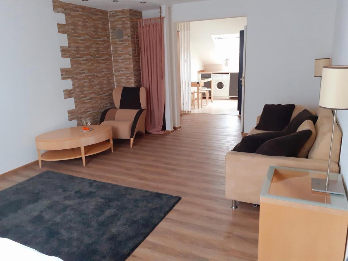Apartment City Metzingen Ρόιτλινγκεν Εξωτερικό φωτογραφία